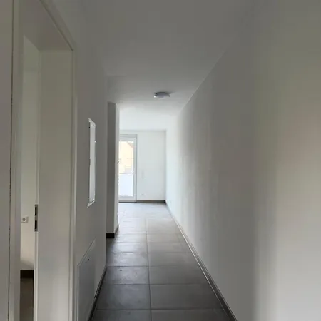 Moderne 4-zimmer-wohnung Mit Balkon, Fernblick, Parkplatz, Wlan, Einbaukueche, Bad & Gaeste-wc Apartamento Grafenau (Bavaria)